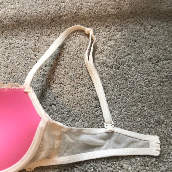 2 for 1 VS bras!! - Picture 3 of 8